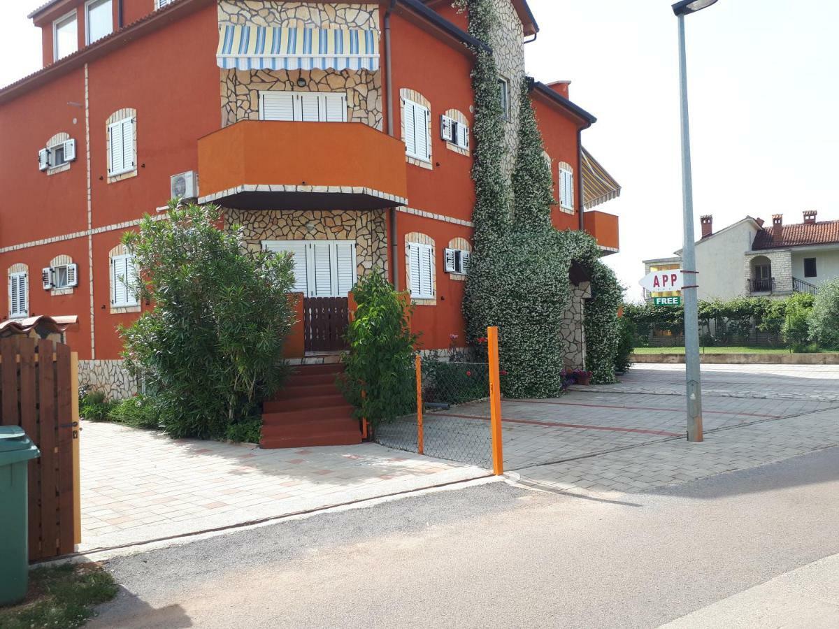 Apartments Dugonjic Umag Eksteriør bilde